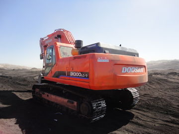 Год 2010 30 тонн использовала экскаватор ДХ300лК Доосан - вес деятельности 7 29600кг 