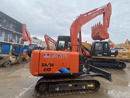 6-тонный оригинальный японский экскаватор Hitachi ZX60 с мощностью 40,5 кВт и емкостью 0,22 м3