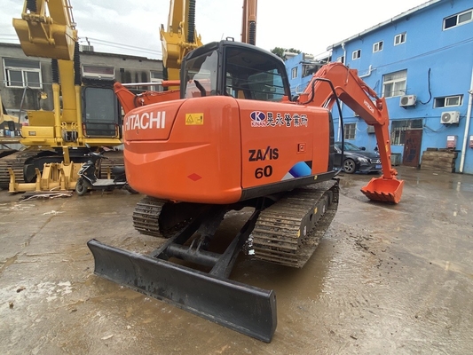 6-тонный оригинальный японский экскаватор Hitachi ZX60 с мощностью 40,5 кВт и емкостью 0,22 м3