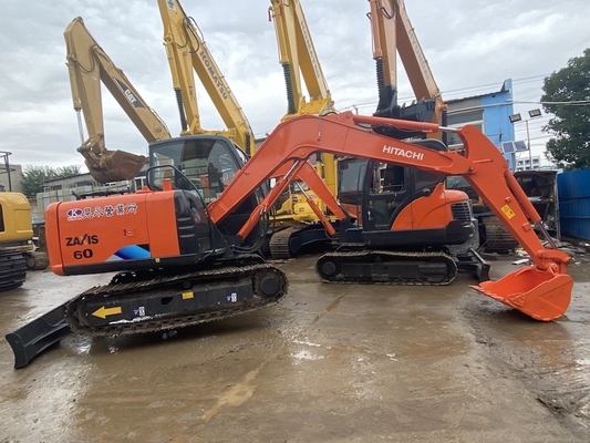 6-тонный оригинальный японский экскаватор Hitachi ZX60 с мощностью 40,5 кВт и емкостью 0,22 м3