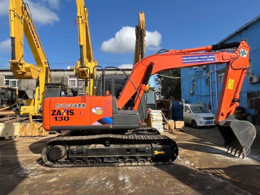 13 тонн оригинальный японский использованный экскаватор Hitachi ZX130 с силой двигателя 66 кВт и вместимостью в ведро 0,52 м3