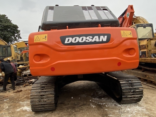 22 тонны оригинальный использованный экскаватор Doosan DX225 с двигателем мощностью 157 кВт и емкостью ведра 1,05 м3