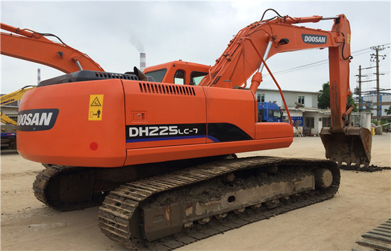 22 тонны оригинальный использованный экскаватор Doosan DH225 с емкостью 0.39-1.49 м3