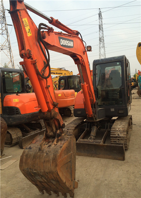 6 тонн оригинальная используемая экскаваторная экскаваторная машина Doosan DH60-7 с емкостью 0.09-0.2 м3